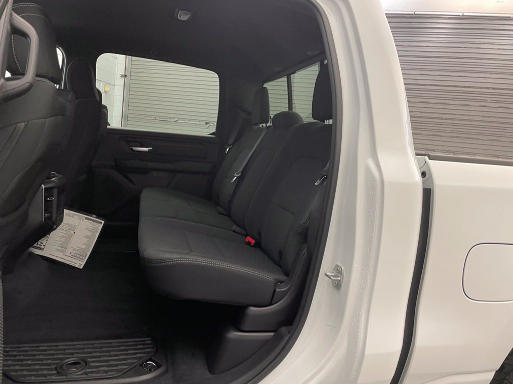 New 2026 RAM 1500 Express AWD/4WD image 18