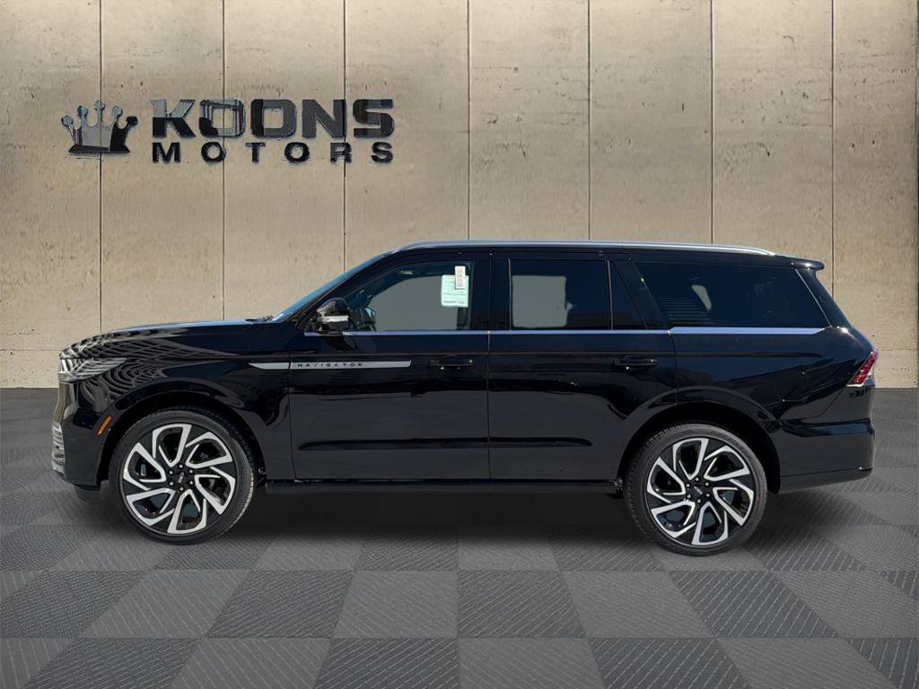 New 2027 Lincoln Navigator Reserve AWD/4WD image 4