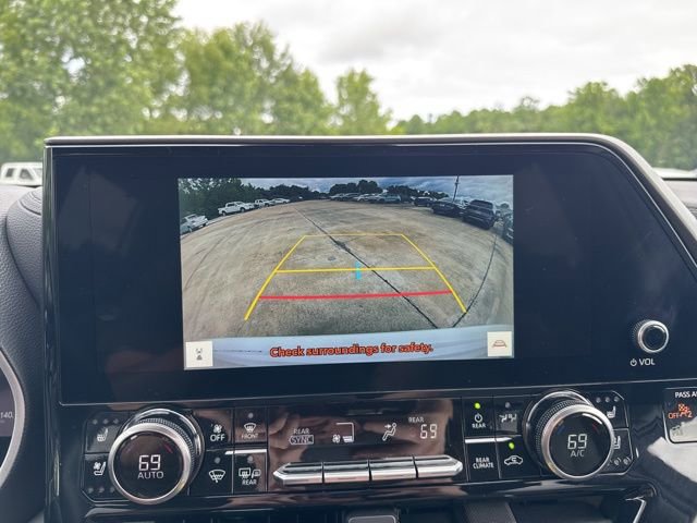 Used 2023 Toyota Highlander Limited FWD image 26