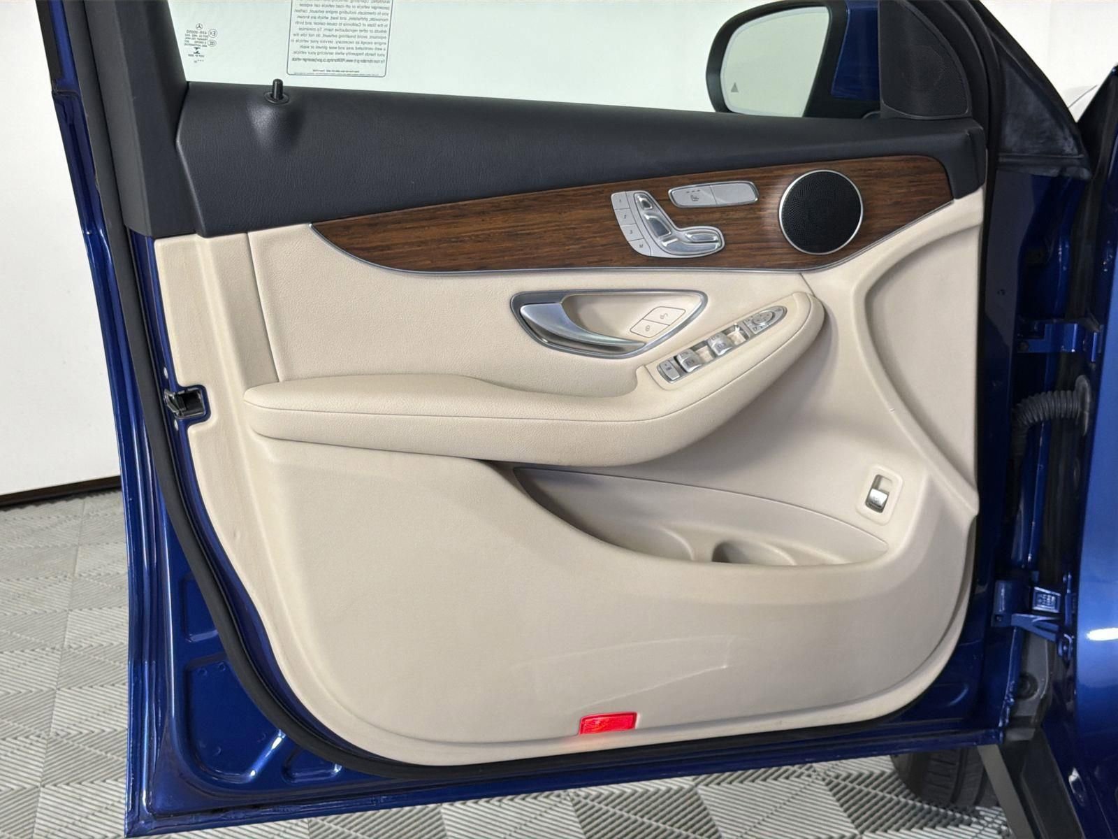 Used 2022 Mercedes-Benz GLC 300 image 20