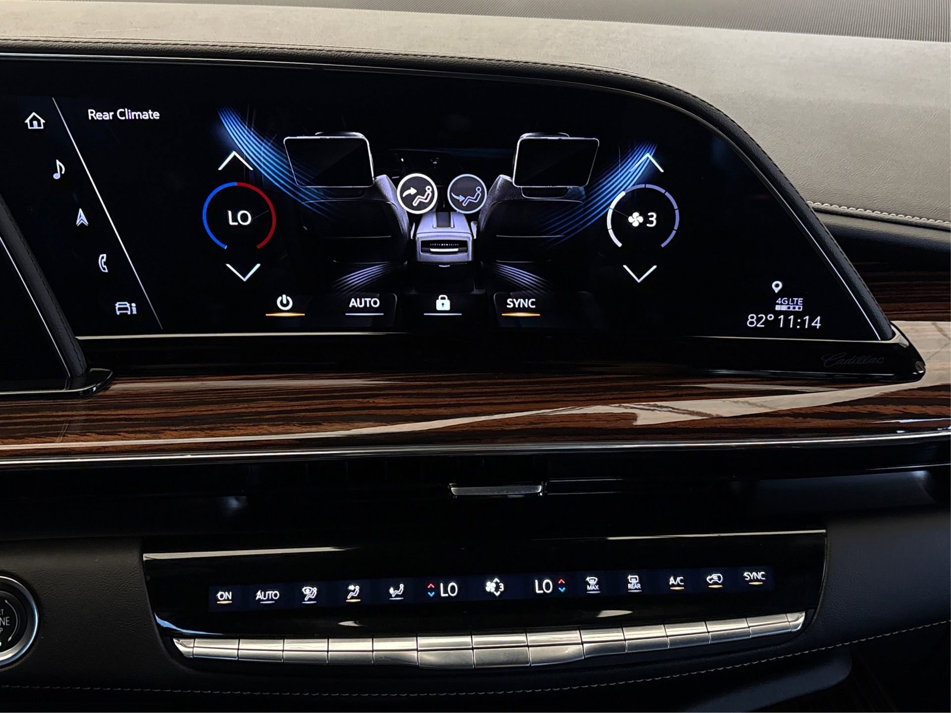 Used 2022 Cadillac Escalade Premium Luxury w/ Performance Package image 26