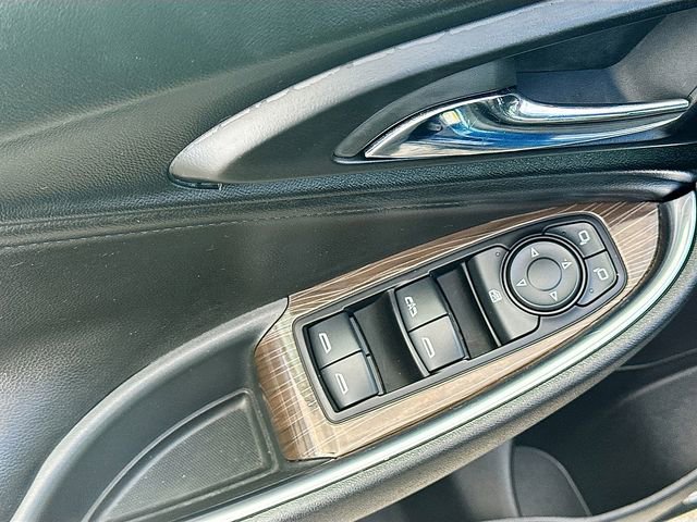 Used 2019 Chevrolet Malibu Premier w/ Sun and Wheel Package image 18