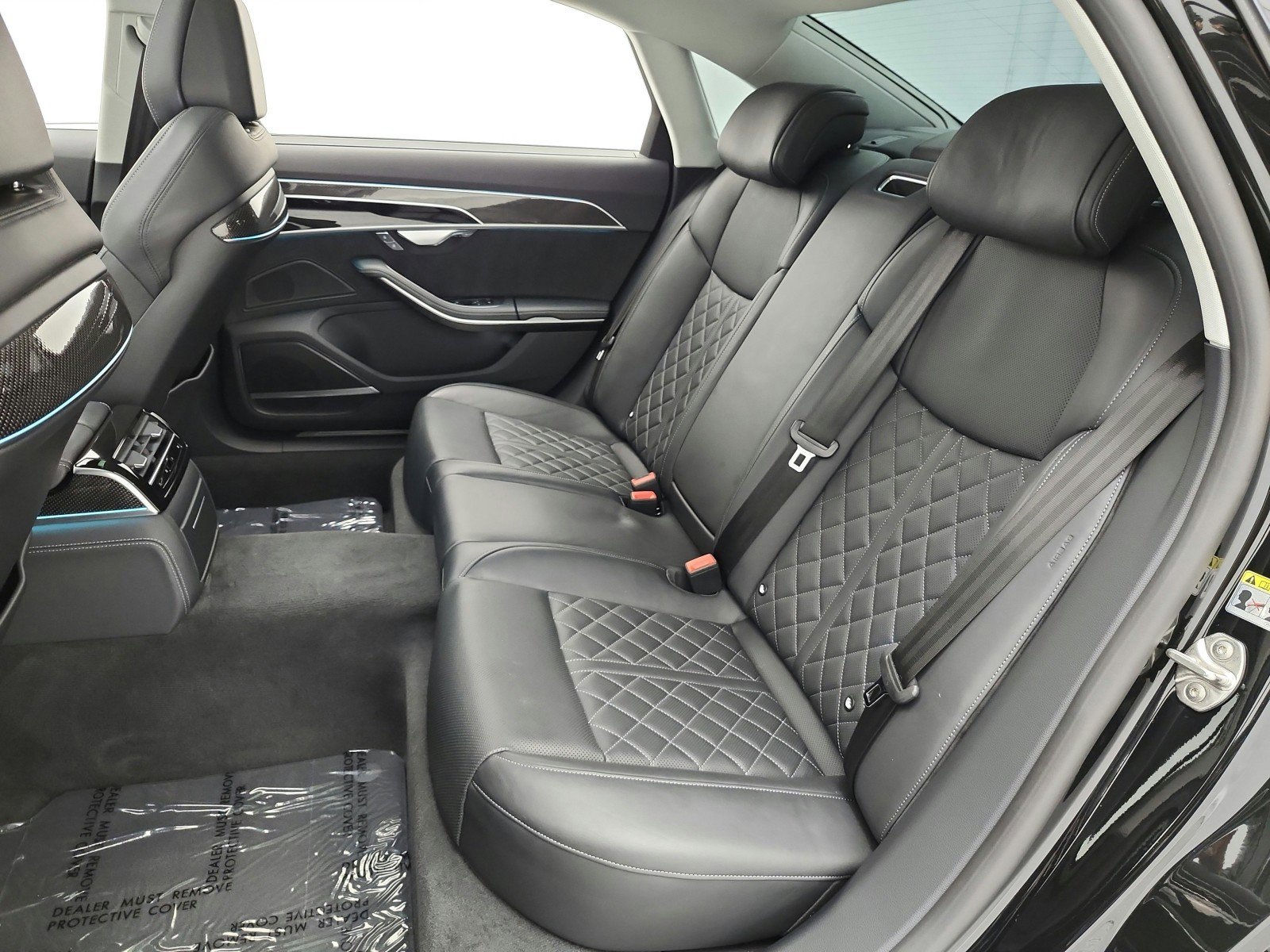 Used 2022 Audi S8 image 16