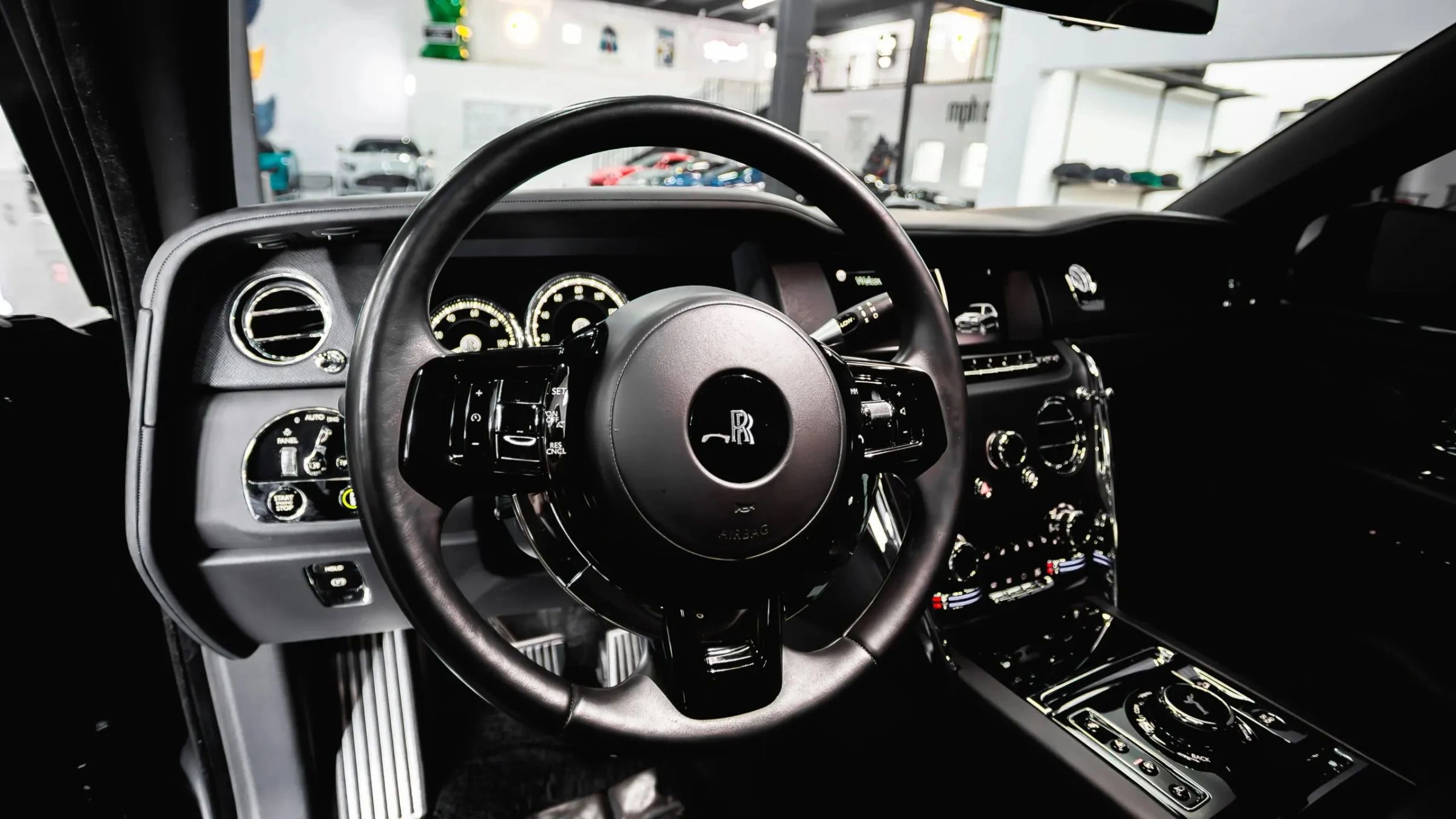 Used 2021 Rolls-Royce Cullinan image 24