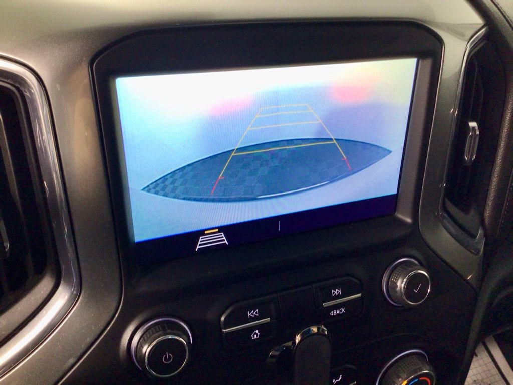 Used 2020 Chevrolet Silverado 1500 LT image 2