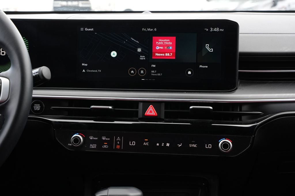 Used 2025 Kia K5 GT-Line w/ GT-Line Premium Package image 11