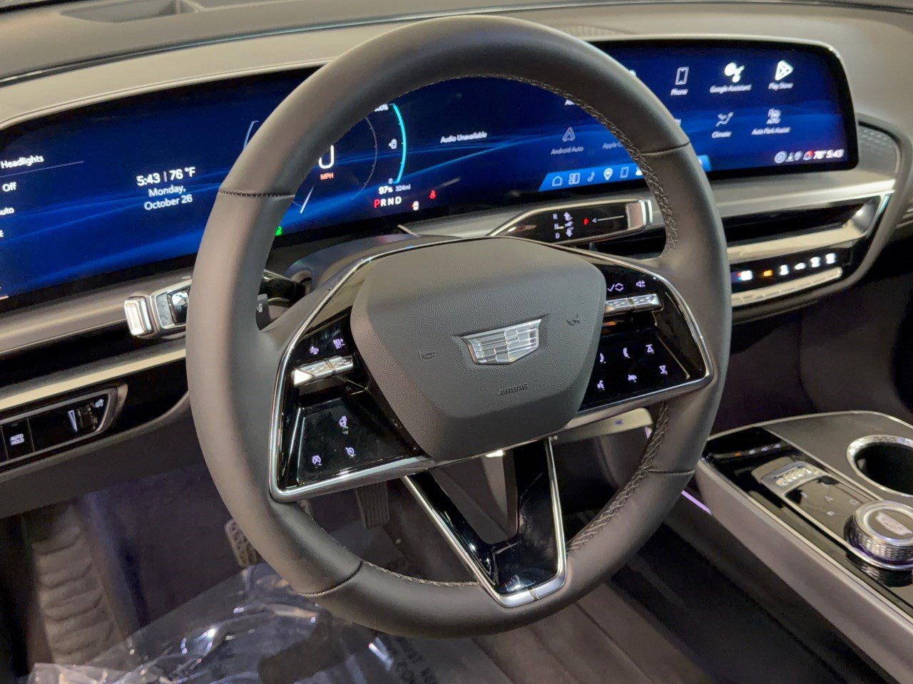 Used 2024 Cadillac Lyriq Luxury RWD image 10