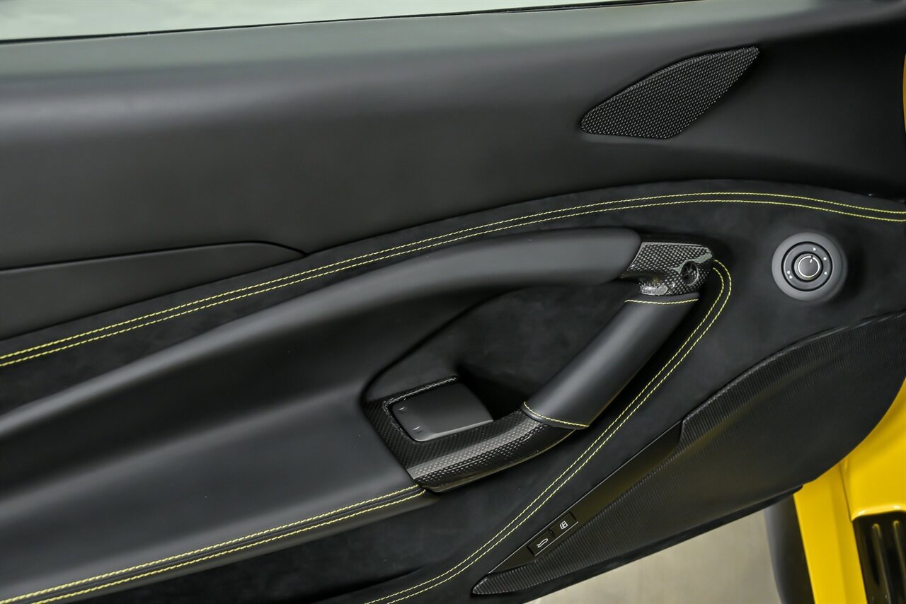 Used 2021 Ferrari F8 Tributo RWD image 20