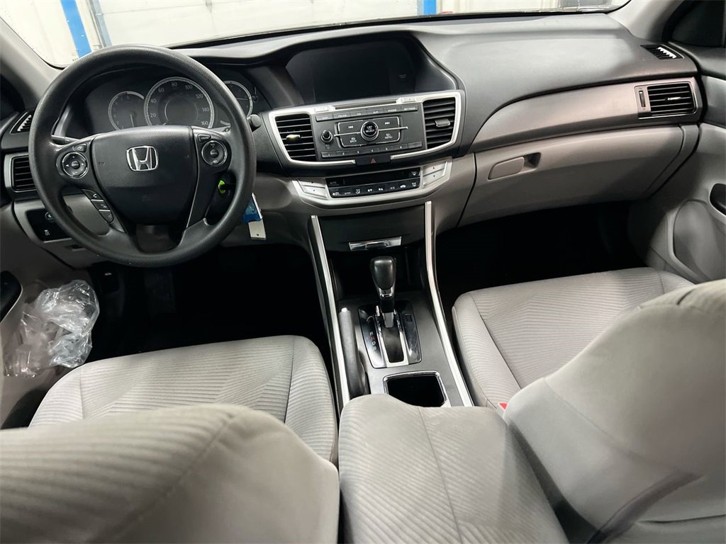 Used 2014 Honda Accord LX image 10