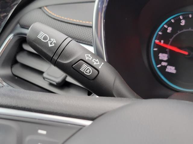 Used 2023 Chevrolet Equinox Premier image 15