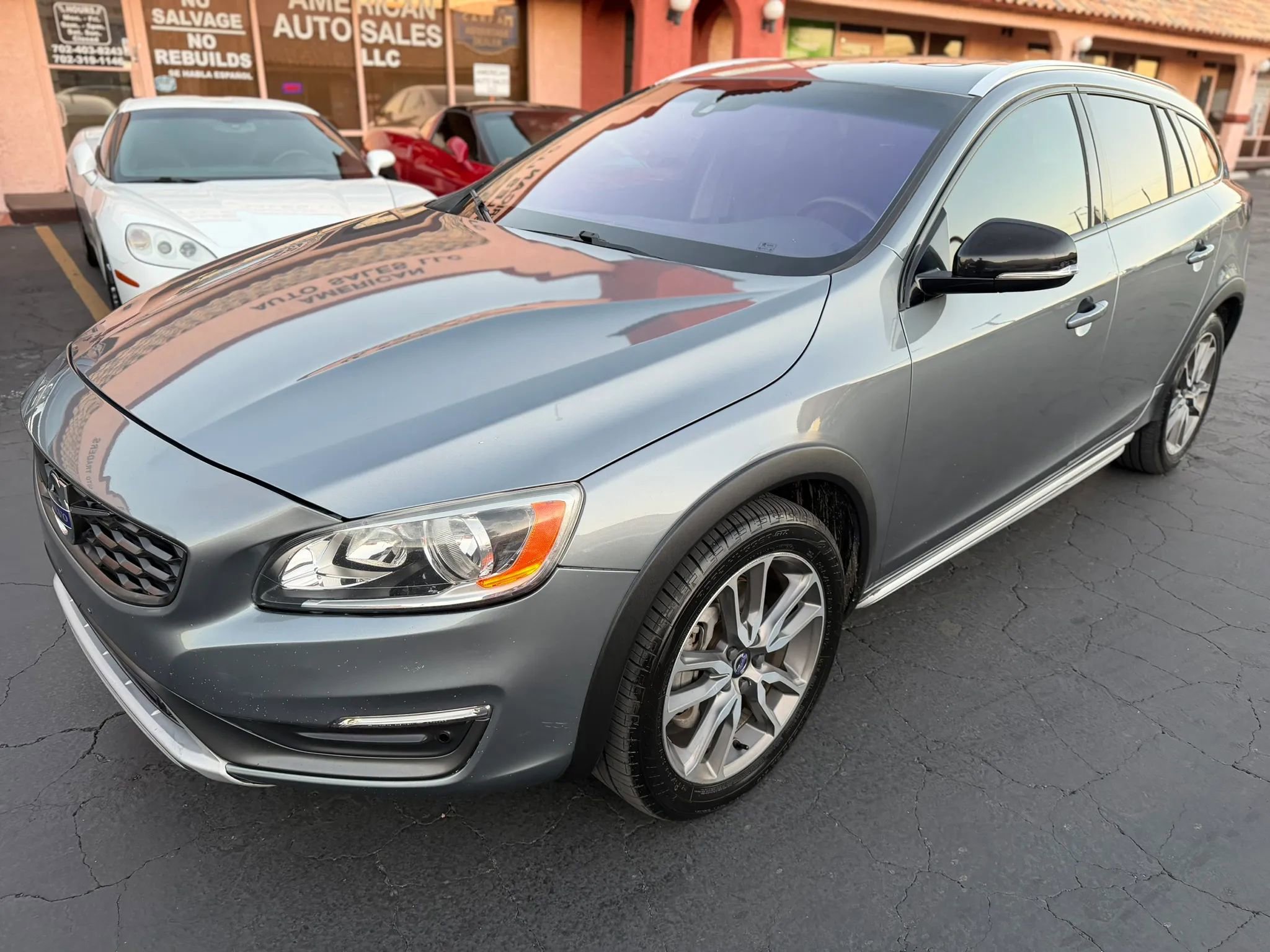 Used 2016 Volvo V60 T5 Cross Country w/ Convenience Package AWD/4WD image 2