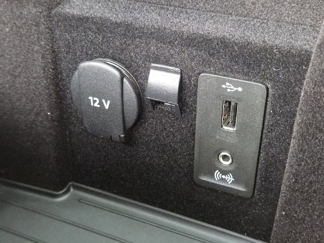 Used 2017 Porsche Panamera Turbo image 9