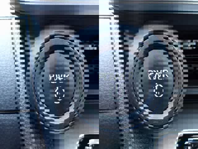 Used 2024 Toyota Prius LE image 18