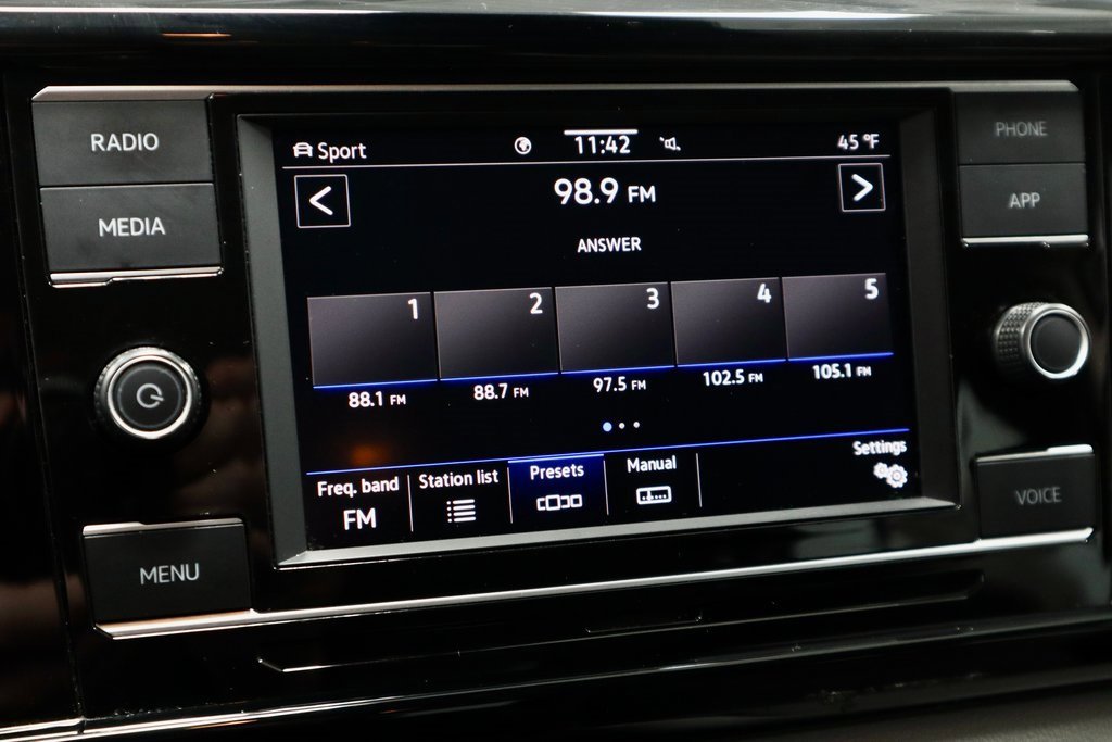 Used 2022 Volkswagen Taos S image 3