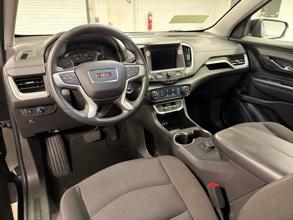 Used 2024 GMC Terrain SLE AWD/4WD image 25