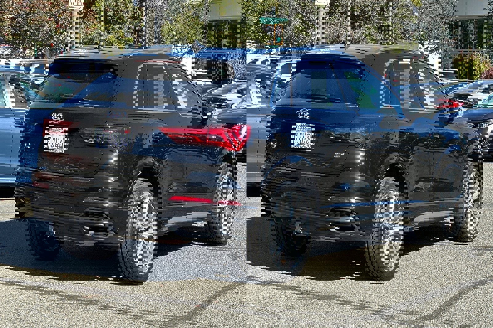 Used 2021 Audi Q3 2.0T Premium Plus w/ Premium Plus Package image 4