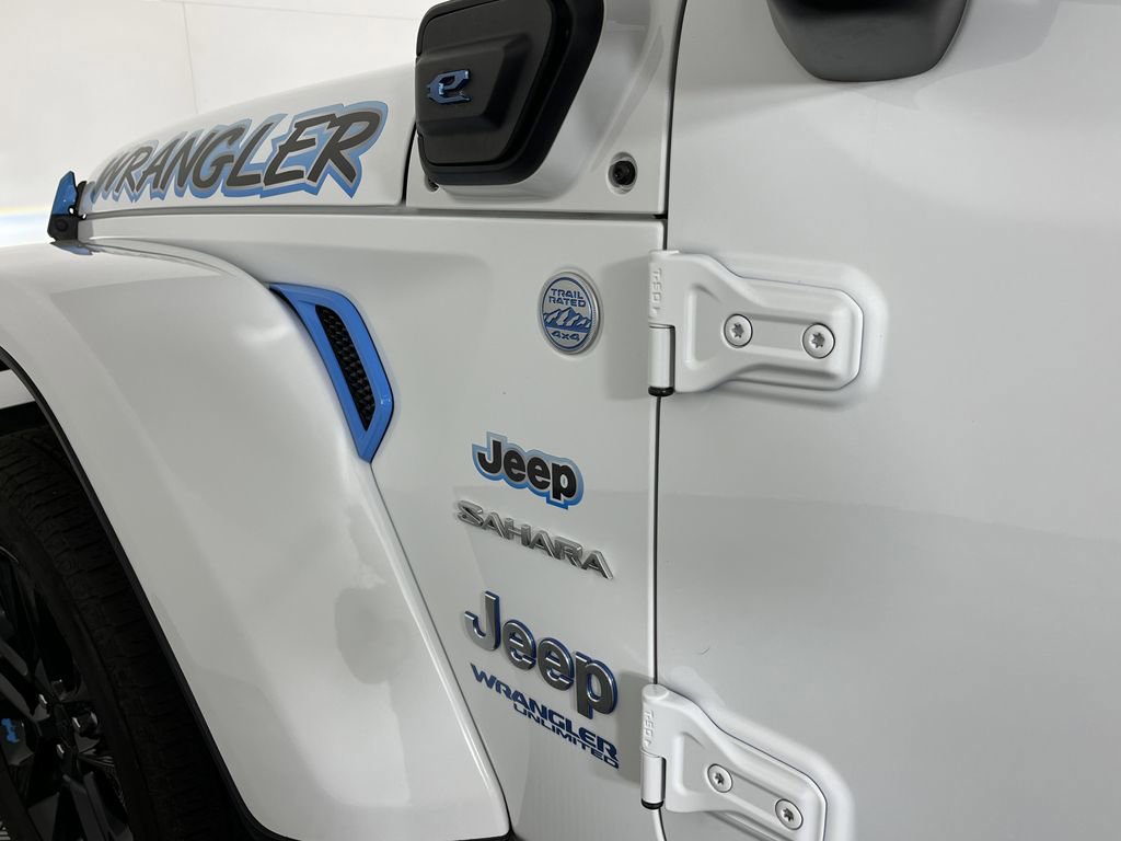 Used 2022 Jeep Wrangler Unlimited Sahara image 28