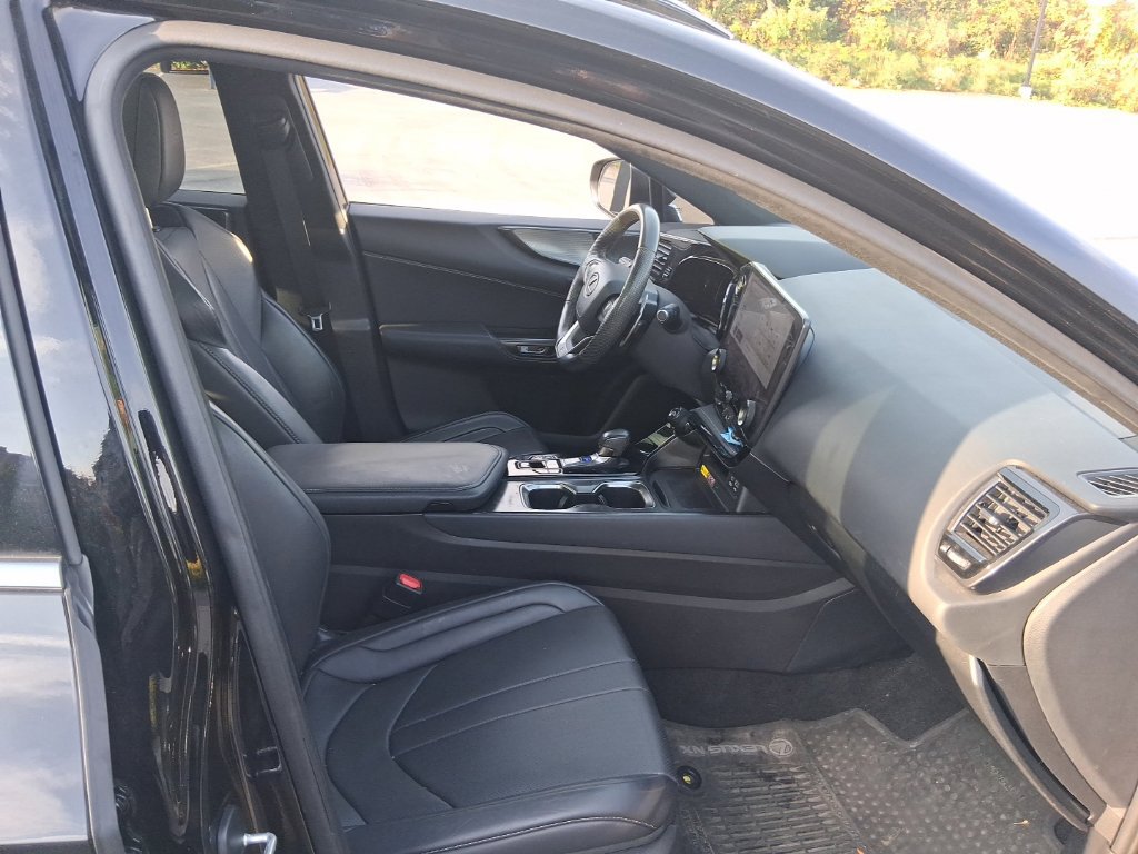 Used 2024 Lexus NX 350 F Sport AWD/4WD image 8