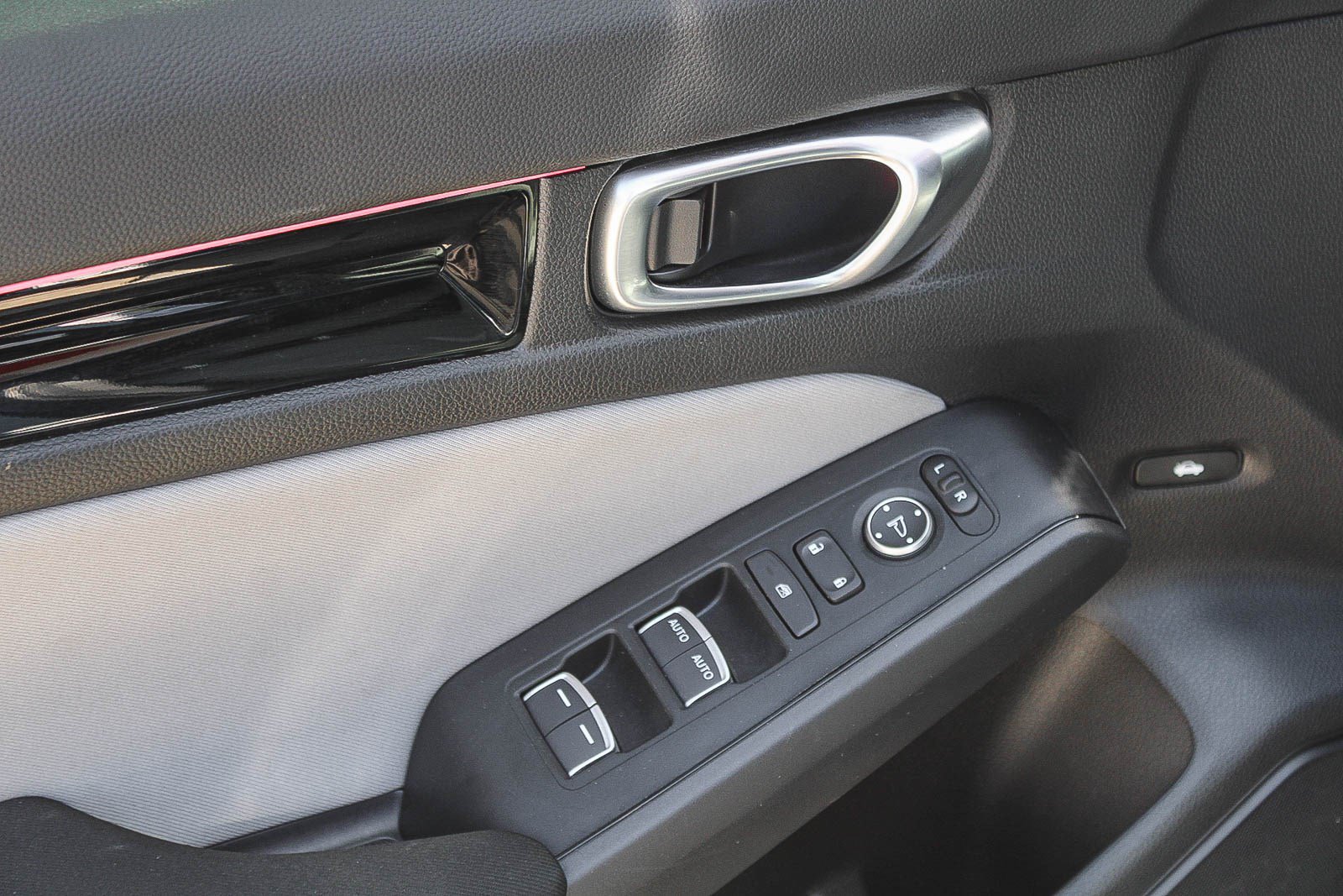 Used 2025 Honda Civic Sport image 22