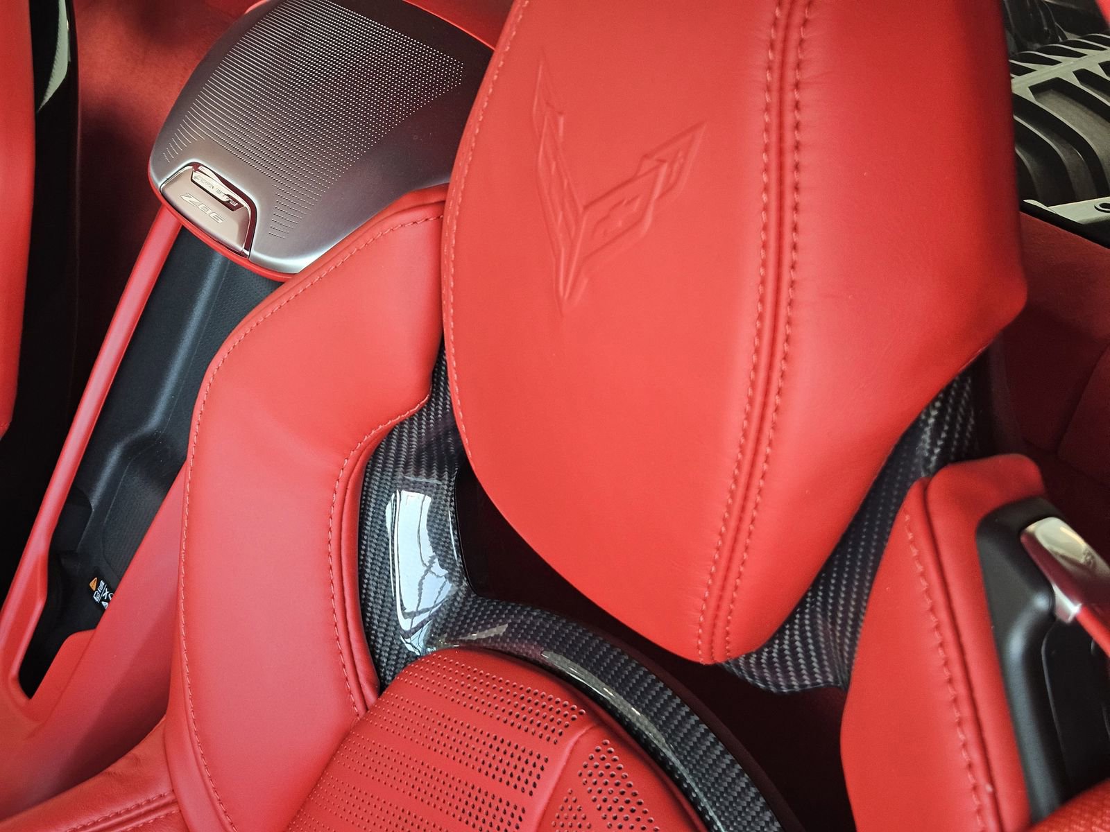 Used 2024 Chevrolet Corvette Z06 w/ Battery Protection Package image 33