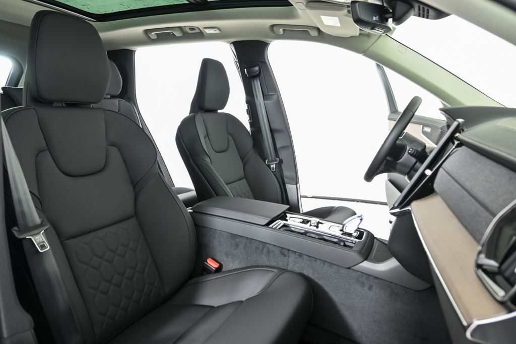New 2026 Volvo XC90 B5 Core AWD/4WD image 22