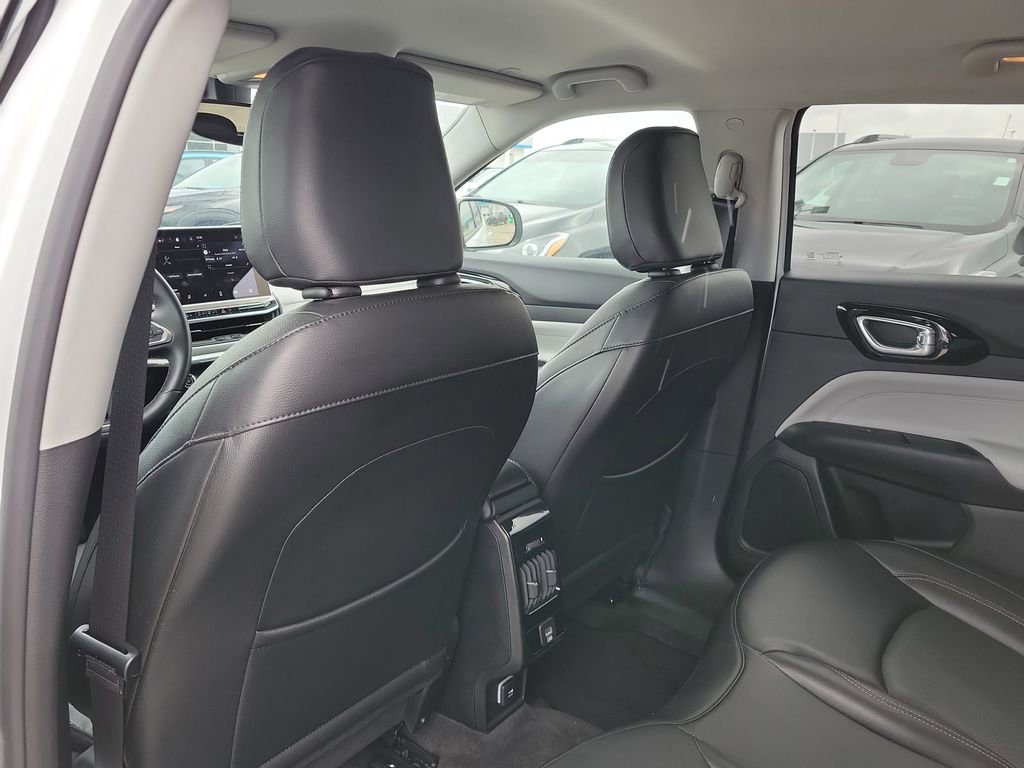 Used 2022 Jeep Compass Limited image 26