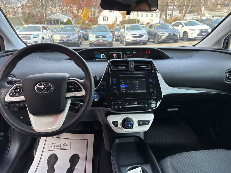 Used 2018 Toyota Prius Two image 22