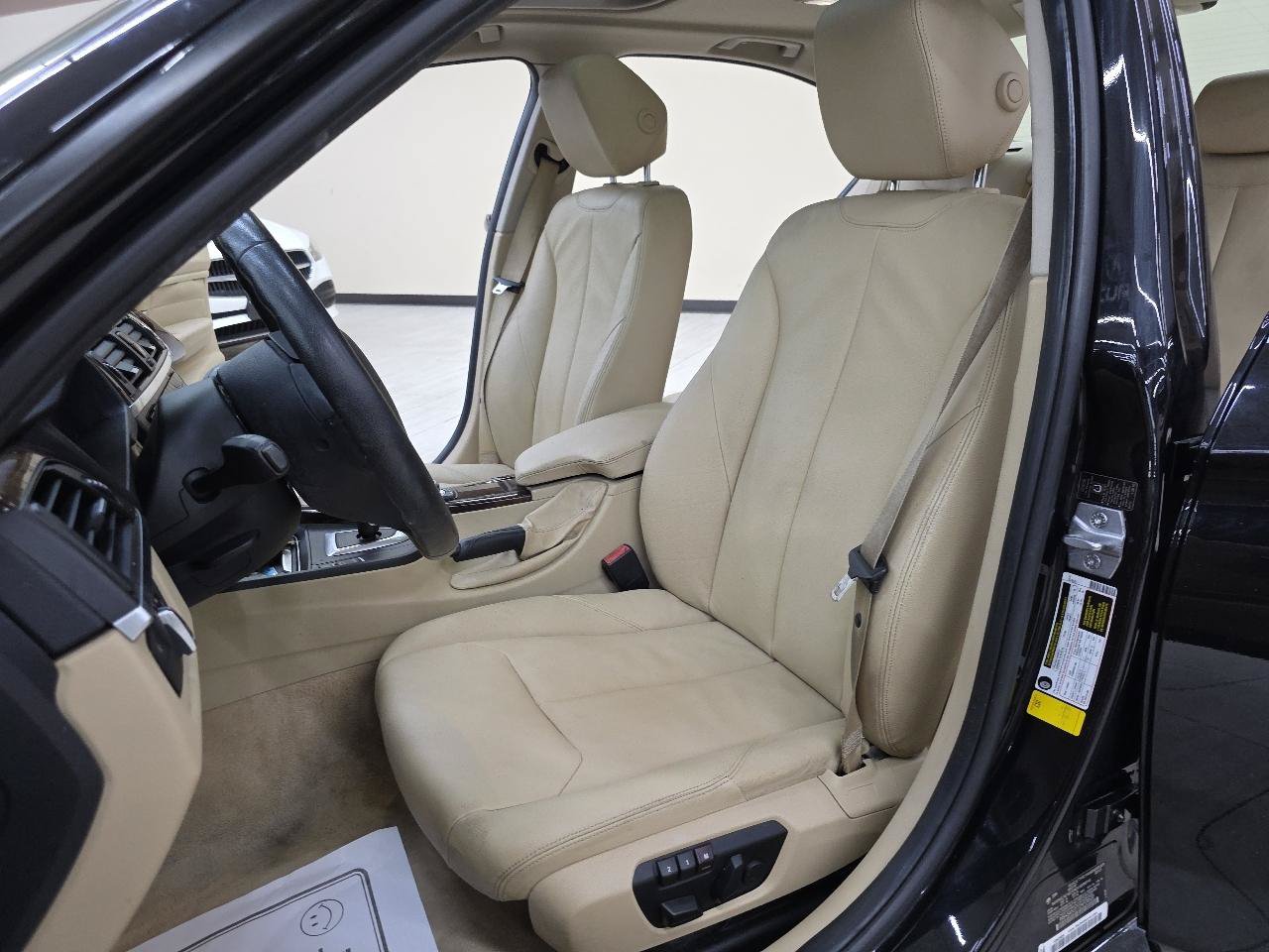 Used 2013 BMW 328i Sedan RWD image 16
