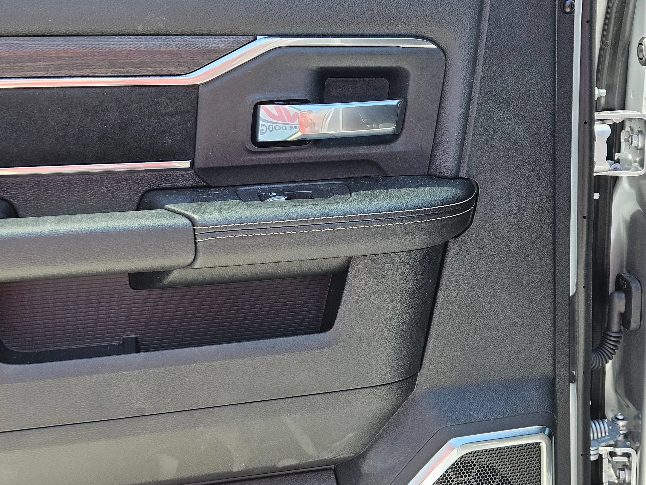 New 2026 RAM 2500 Laramie AWD/4WD image 21