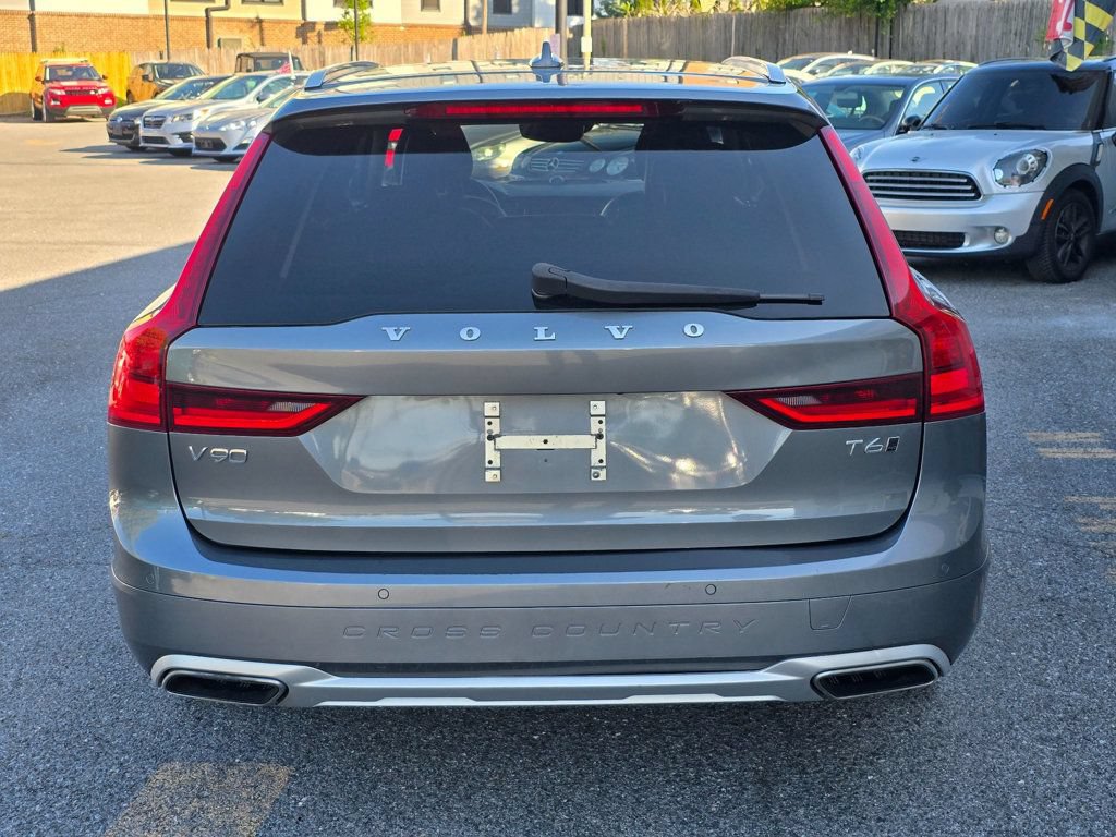 Used 2018 Volvo V90 T6 Cross Country w/ Convenience Package AWD/4WD image 5