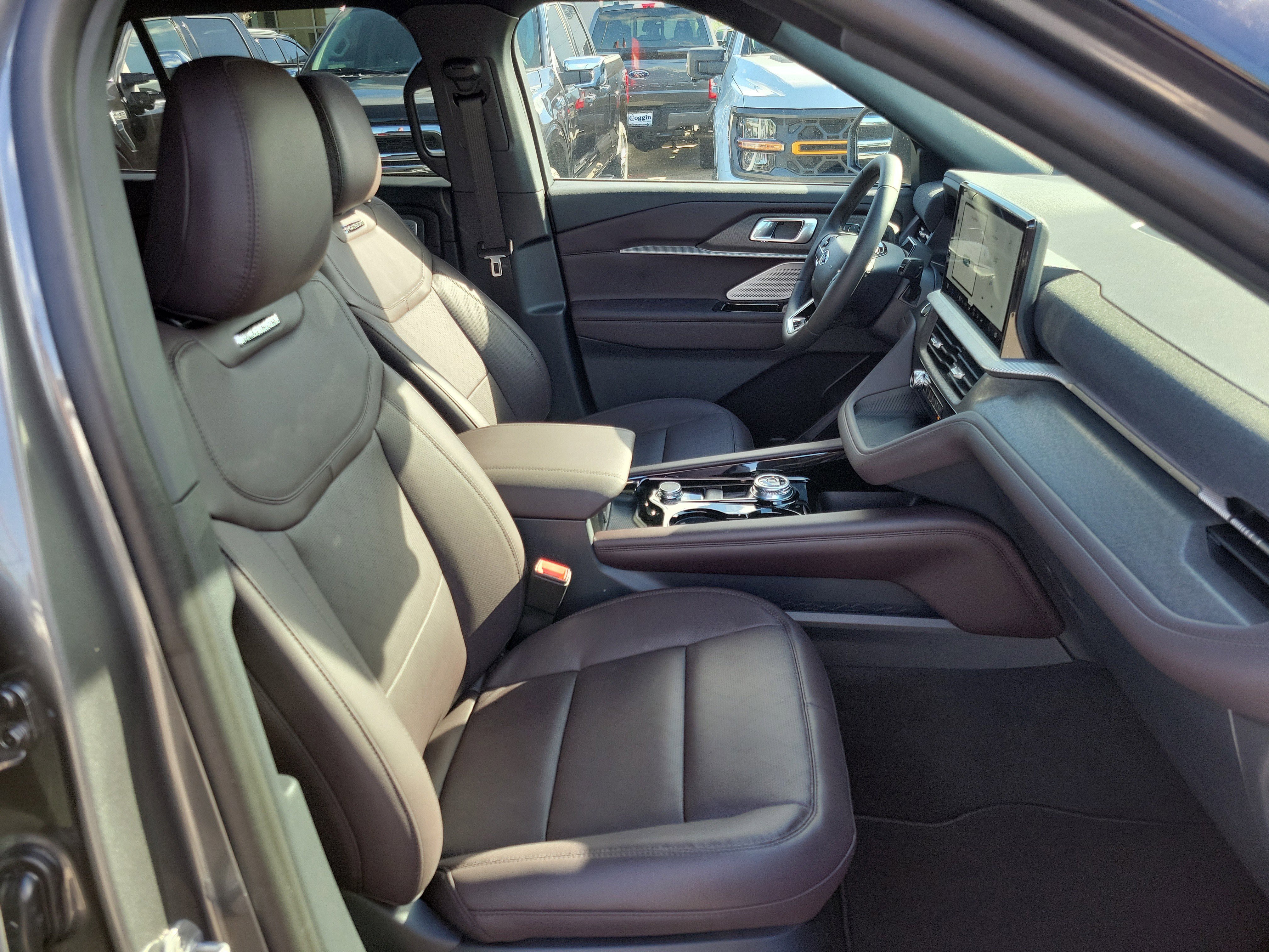 New 2026 Ford Explorer Platinum image 30