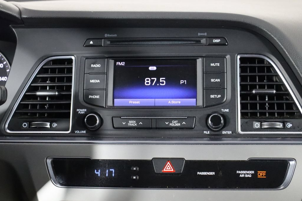 Used 2015 Hyundai Sonata SE w/ Option Group 09 FWD image 28