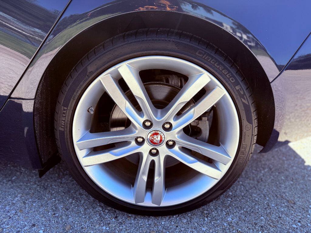 Used 2017 Jaguar XE Prestige AWD/4WD image 63