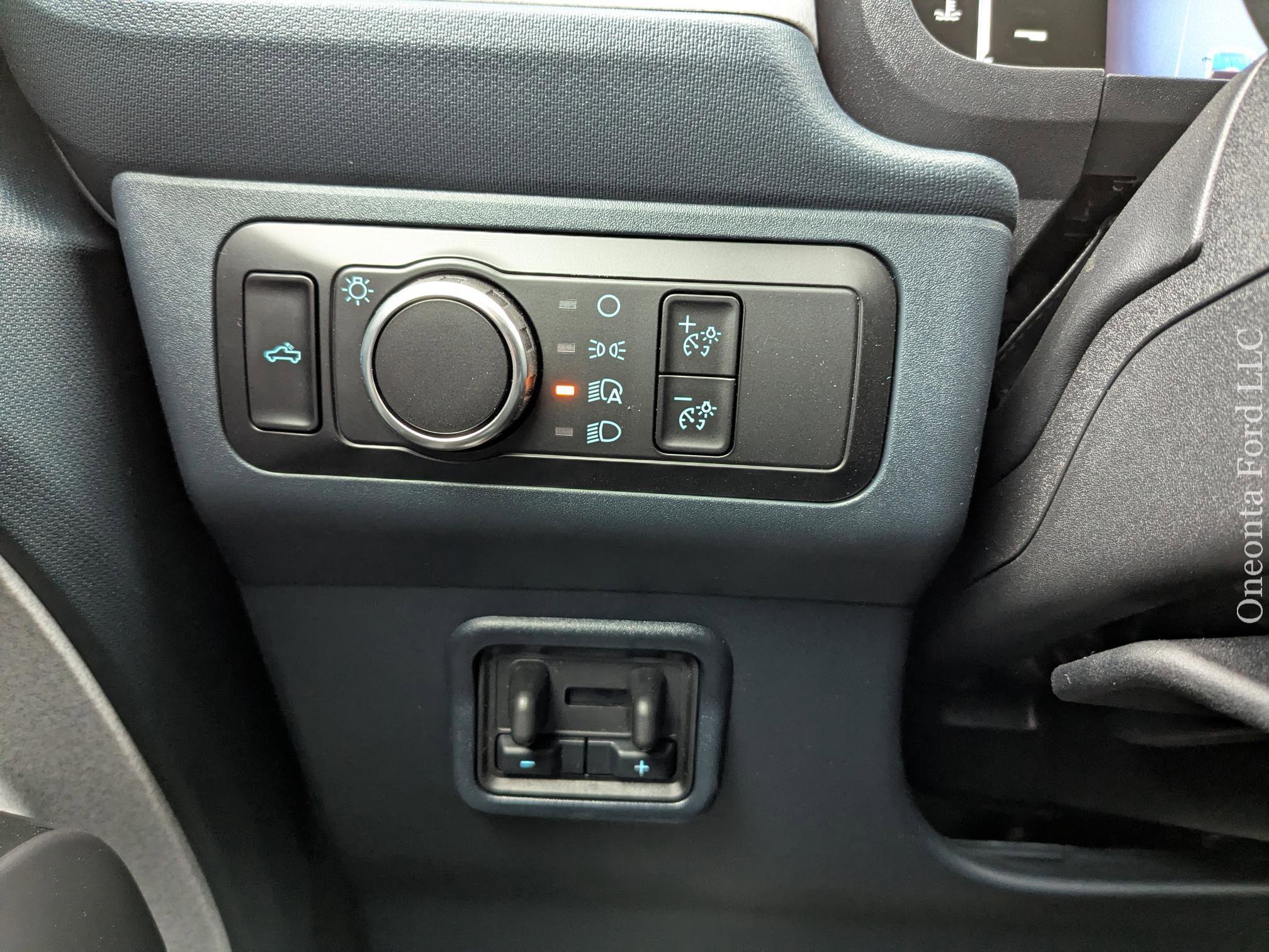New 2025 Ford Maverick XLT w/ XLT Luxury Package image 28