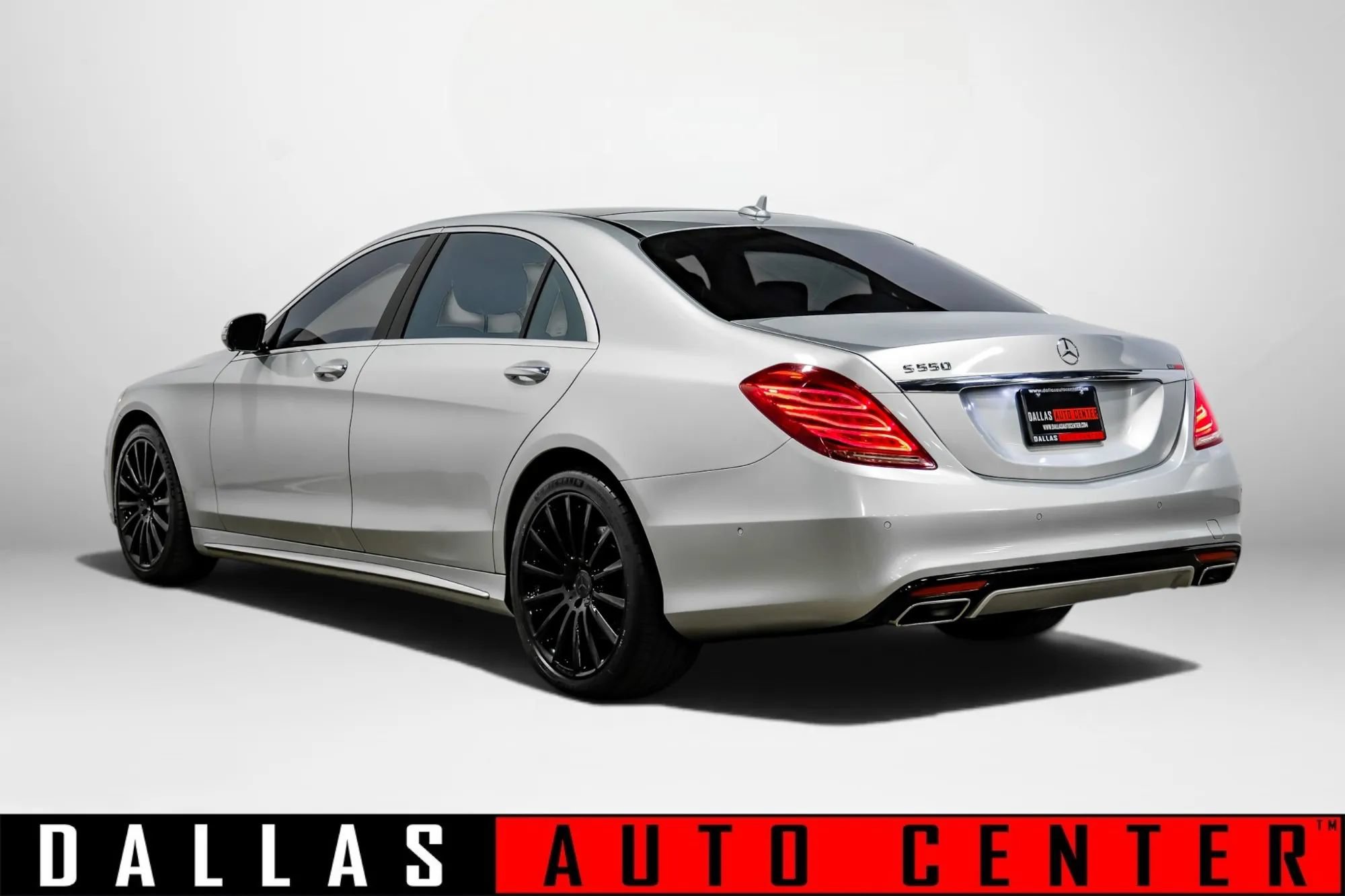 Used 2015 Mercedes-Benz S 550 Sedan image 6