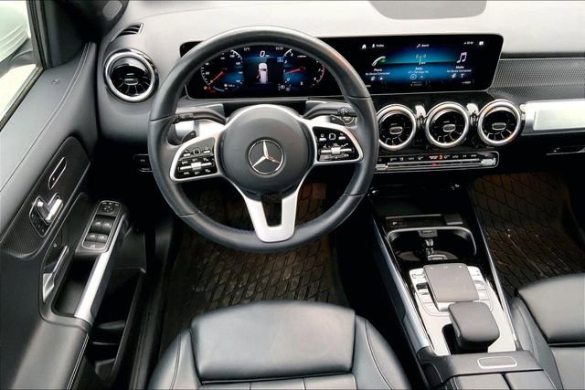 Used 2020 Mercedes-Benz GLB 250 4MATIC image 5
