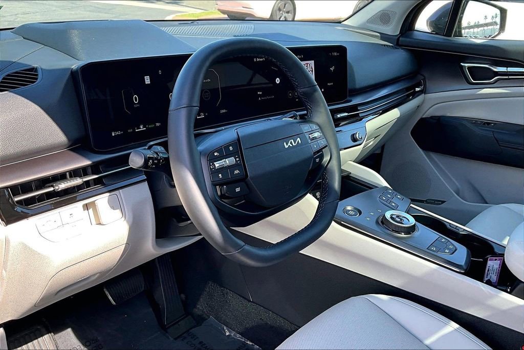 Used 2026 Kia Sportage SX Prestige image 11