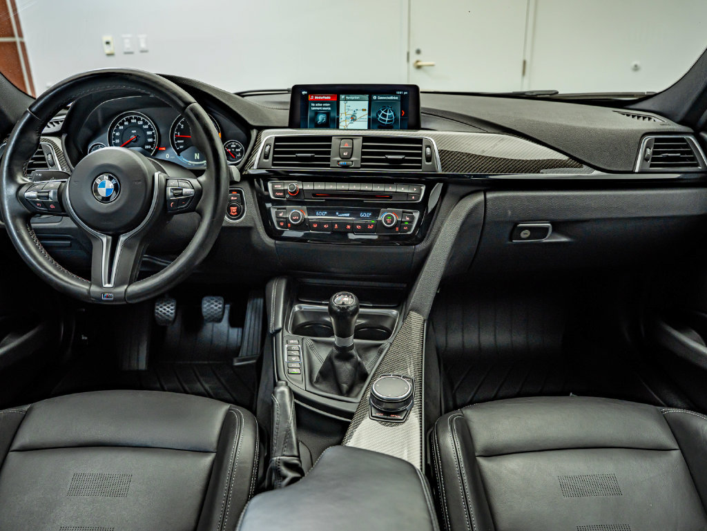 Used 2018 BMW M3 RWD image 38