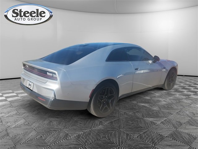 Used 2024 Dodge Charger R/T w/ Plus Group image 5