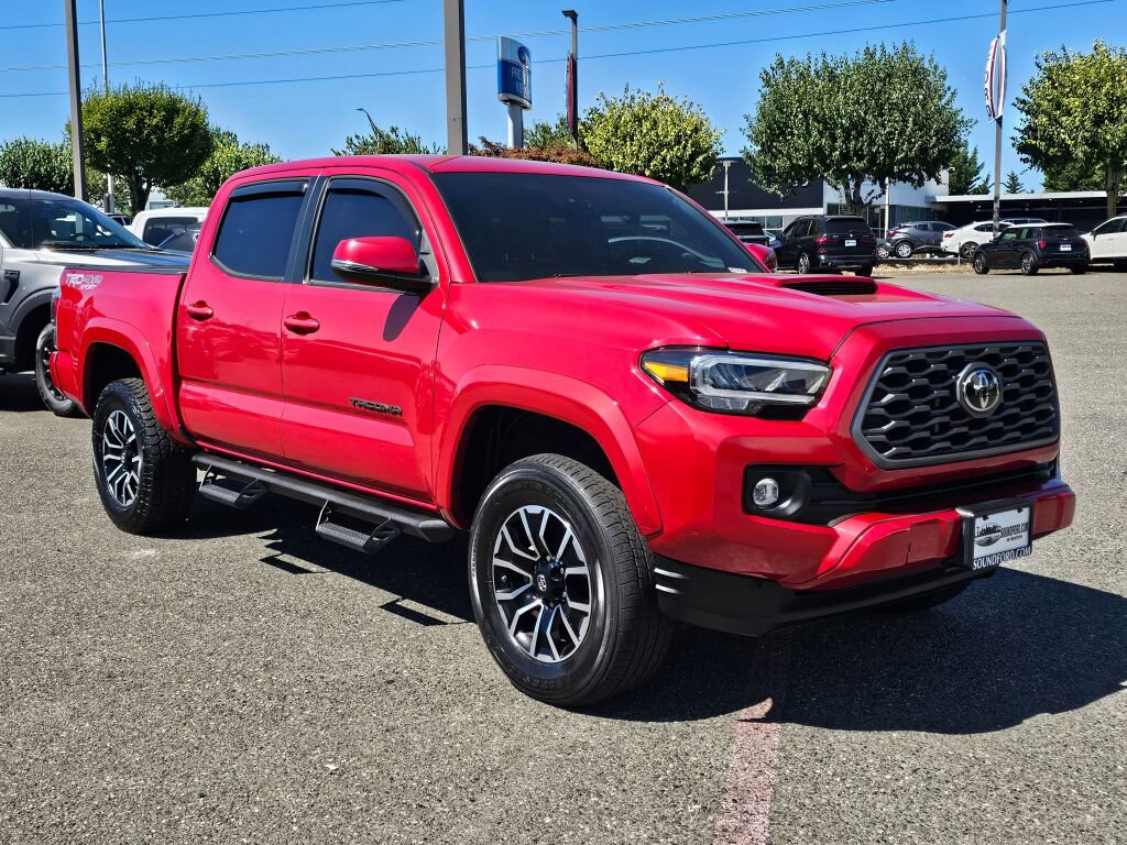 Used 2020 Toyota Tacoma TRD Sport w/ Technology Package AWD/4WD image 3