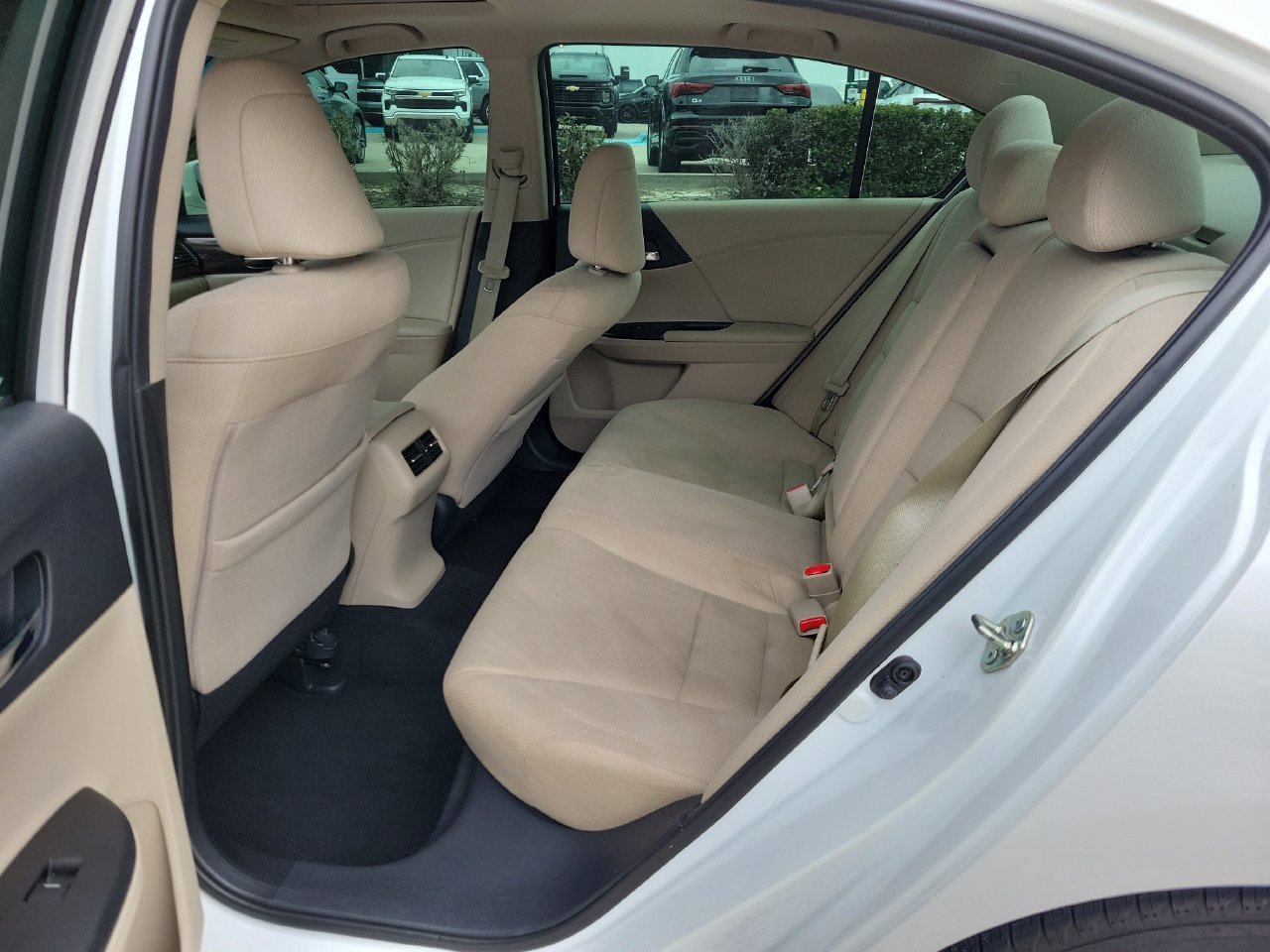 Used 2016 Honda Accord EX image 9