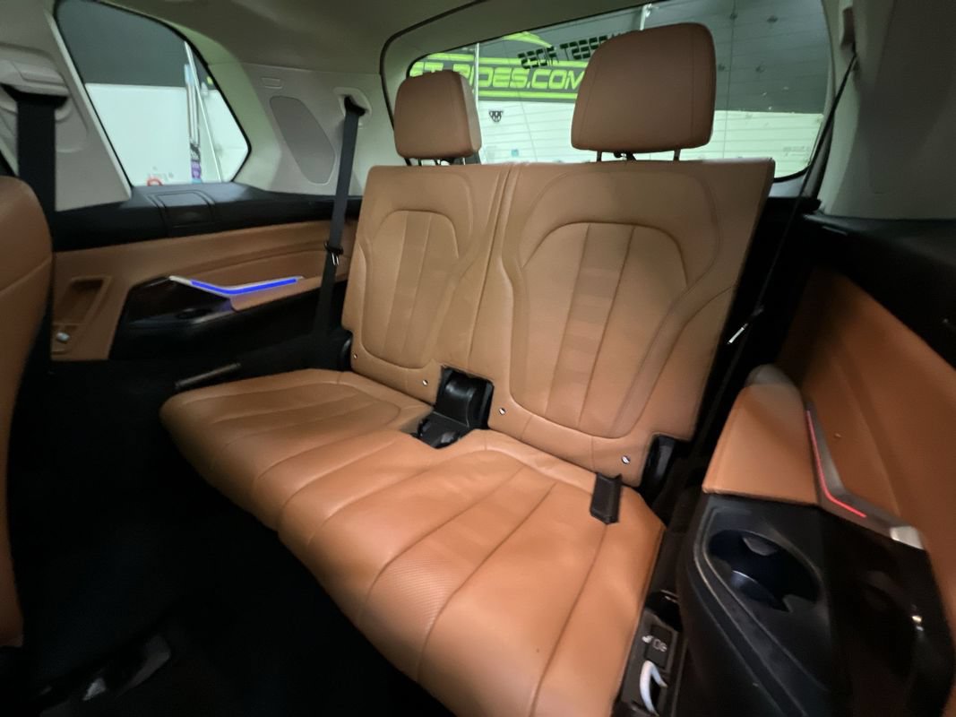 Used 2020 BMW X7 xDrive40i w/ Premium Package AWD/4WD image 29