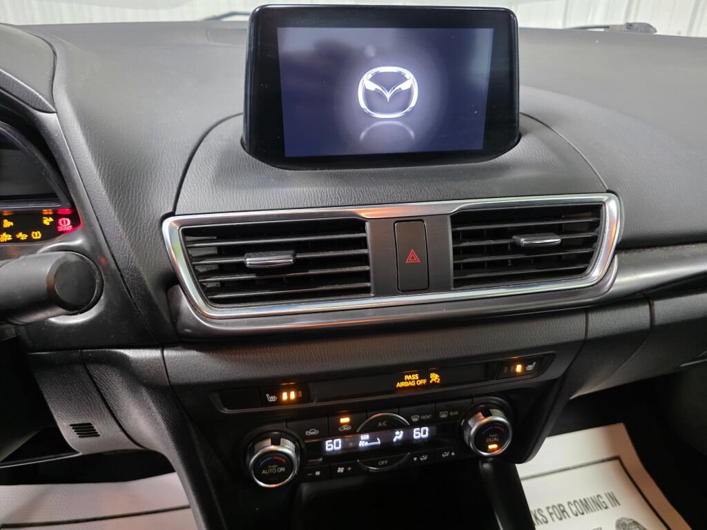 Used 2018 MAZDA MAZDA3 Grand Touring FWD image 11