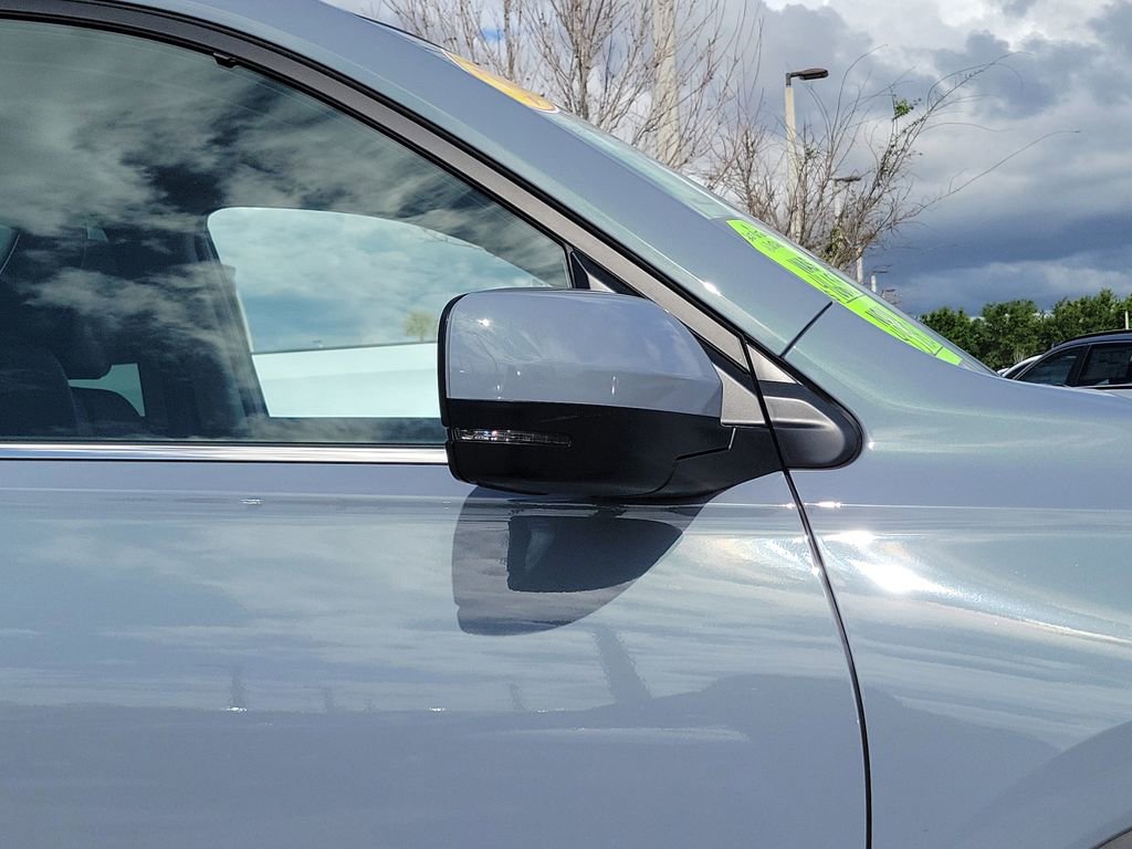 Used 2025 Honda Pilot Touring image 10