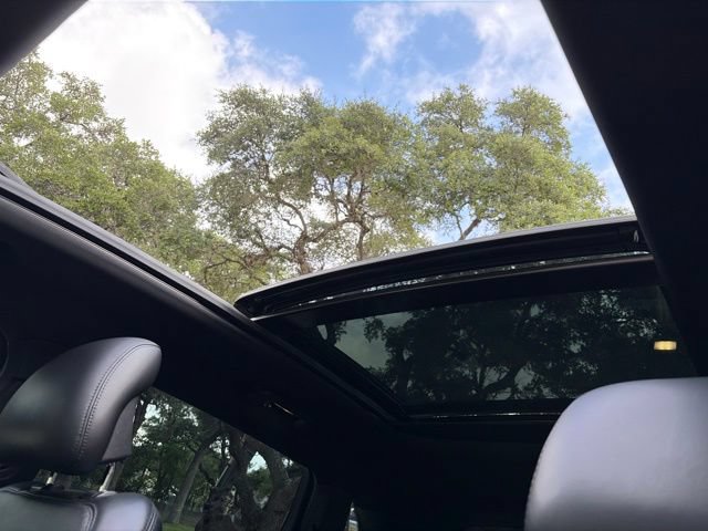 Used 2016 Lincoln MKX Reserve w/ Luxury Package AWD/4WD image 17