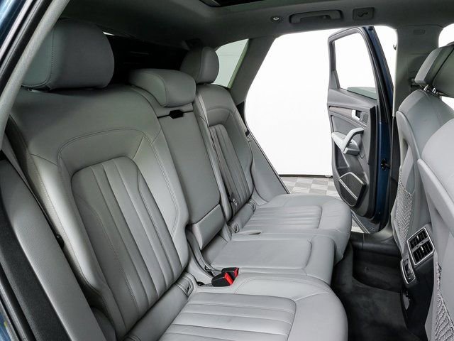 Used 2018 Audi Q5 2.0T Premium Plus w/ Premium Plus Package image 22