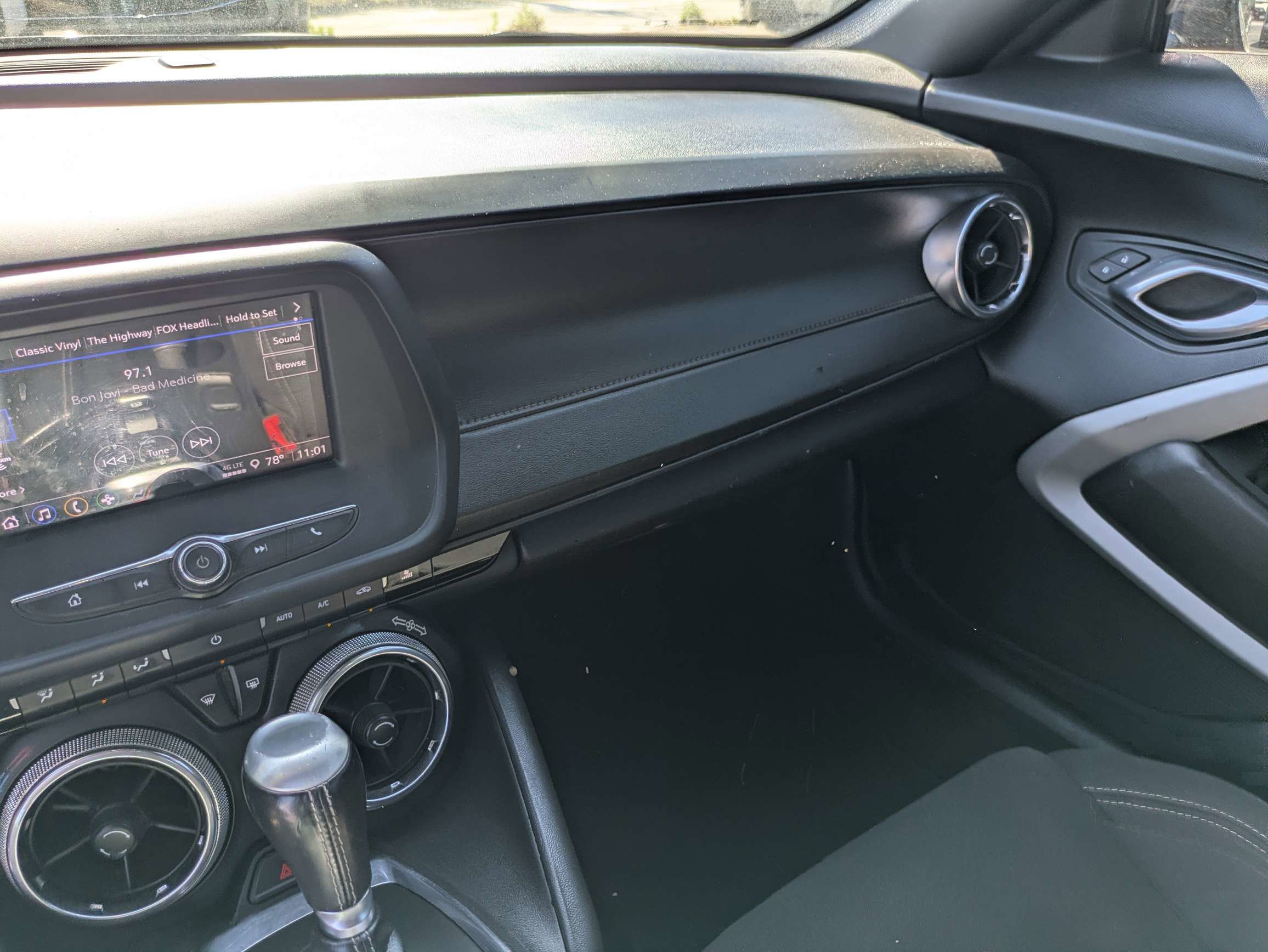 Used 2021 Chevrolet Camaro LT w/ RS Package RWD image 17