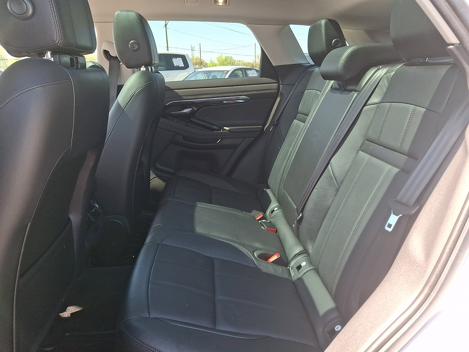 Used 2020 Land Rover Range Rover Evoque S image 11