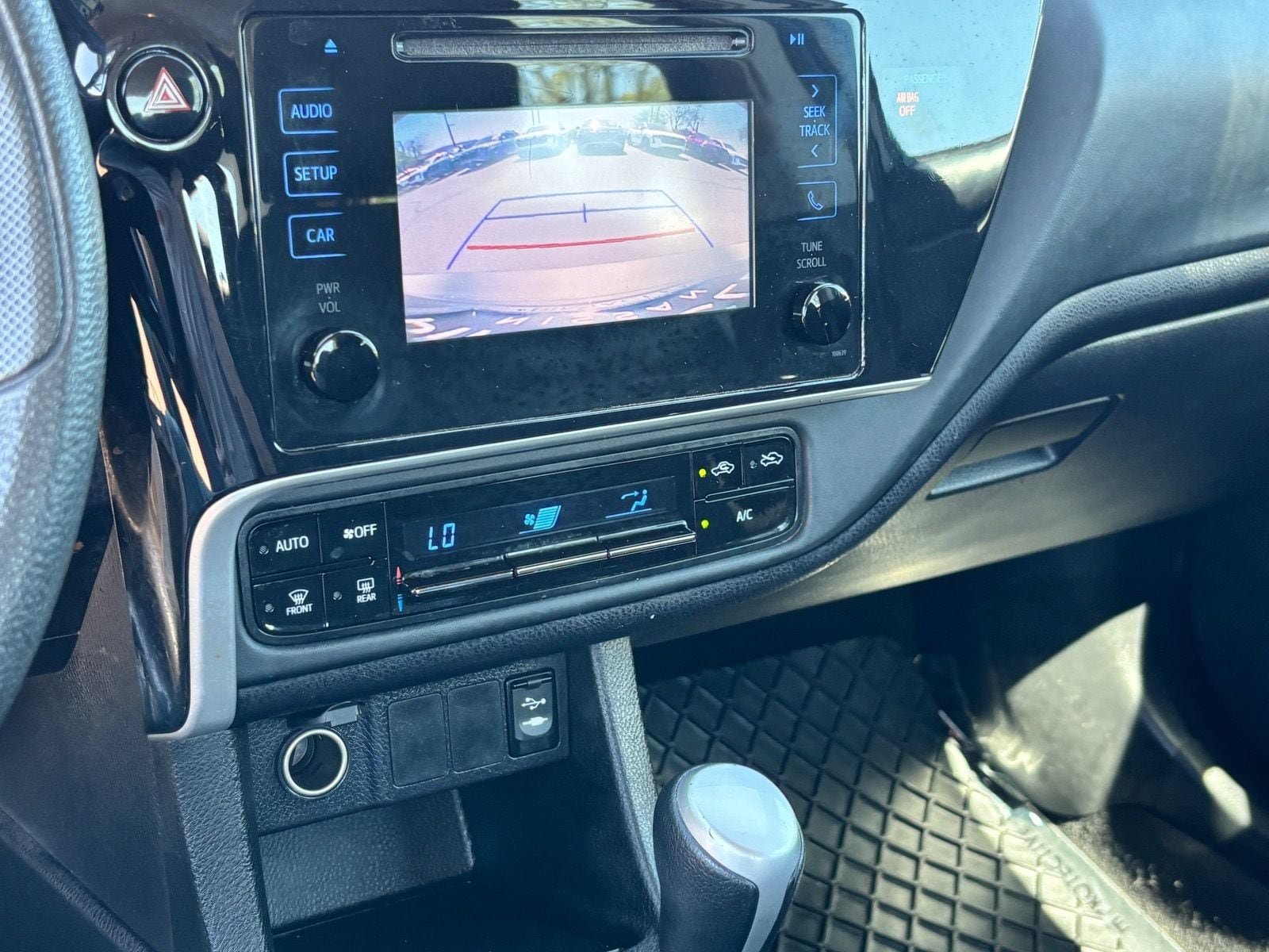 Used 2019 Toyota Corolla LE FWD image 24