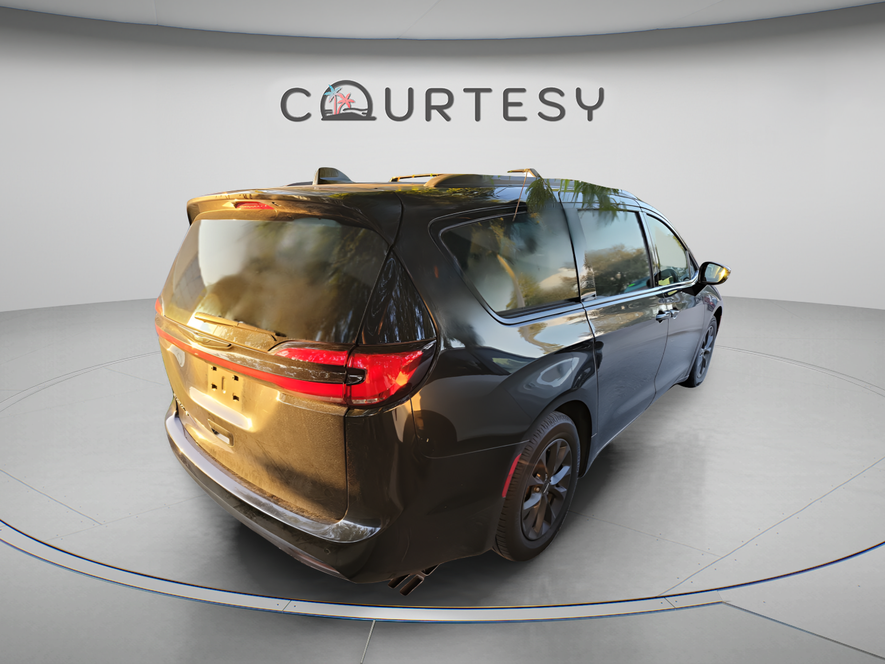 Used 2021 Chrysler Pacifica Touring-L w/ S Appearance Package FWD image 14